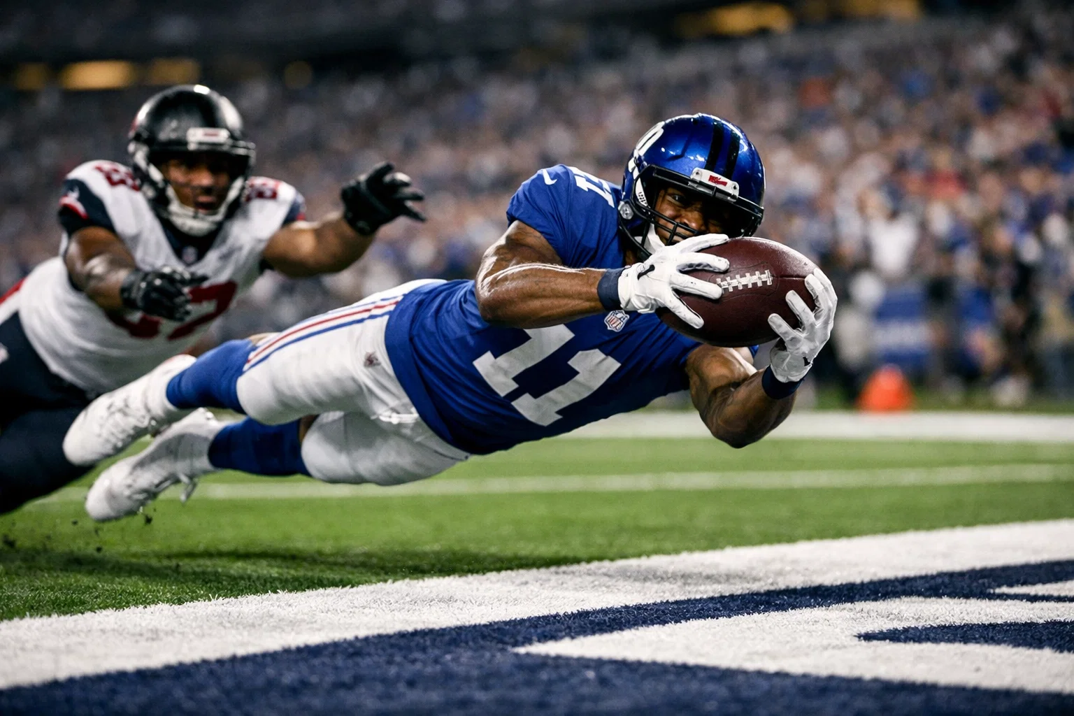 NFL Wide Receiver fängt einen Touchdown-Pass in der Endzone